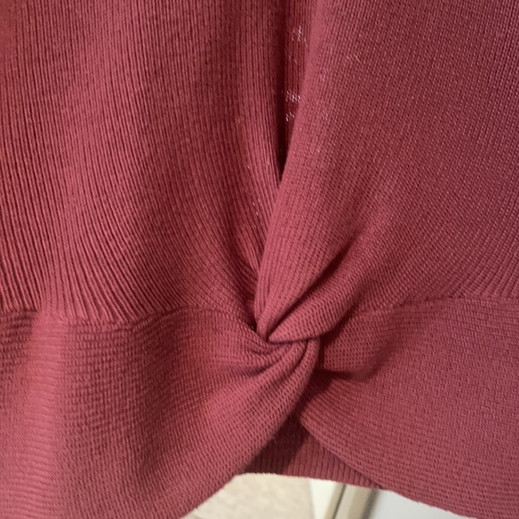 Express size L open shoulder sweater crossed front - Picture 2 of 4